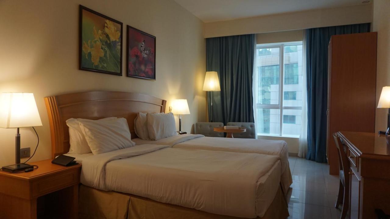 Golden Tulip Sharjah Aparthotel Εξωτερικό φωτογραφία