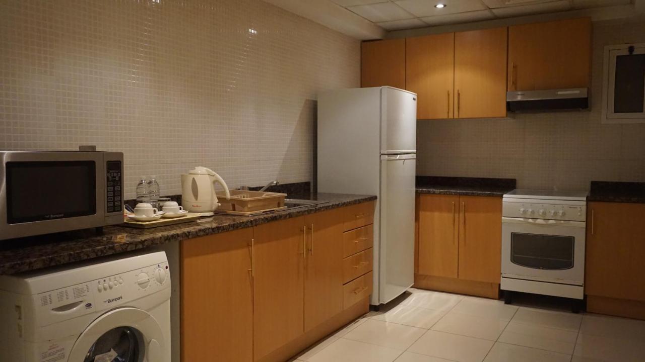 Golden Tulip Sharjah Aparthotel Εξωτερικό φωτογραφία