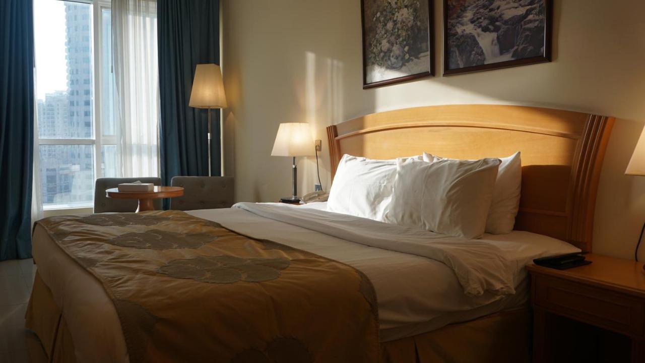 Golden Tulip Sharjah Aparthotel Εξωτερικό φωτογραφία