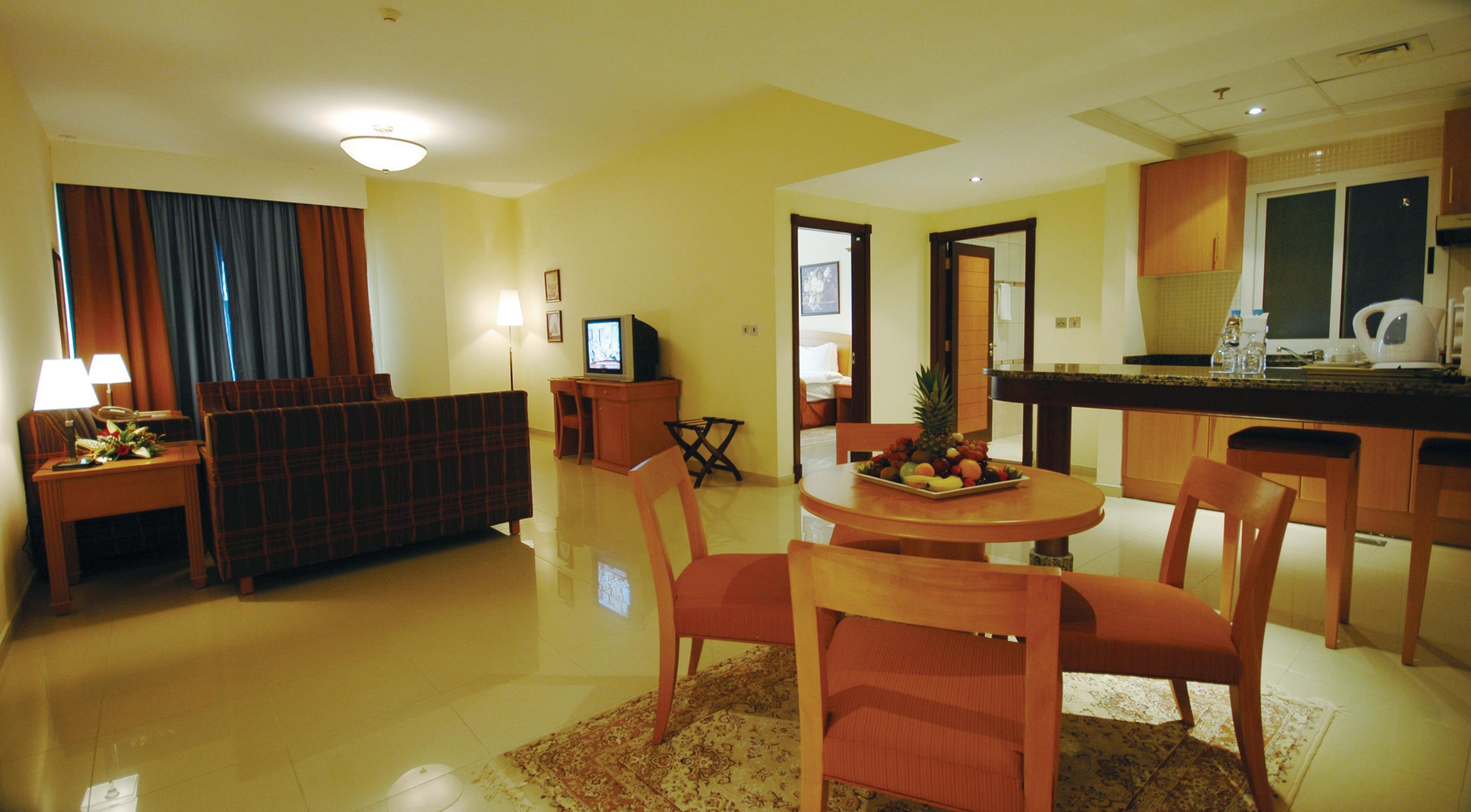Golden Tulip Sharjah Aparthotel Εξωτερικό φωτογραφία