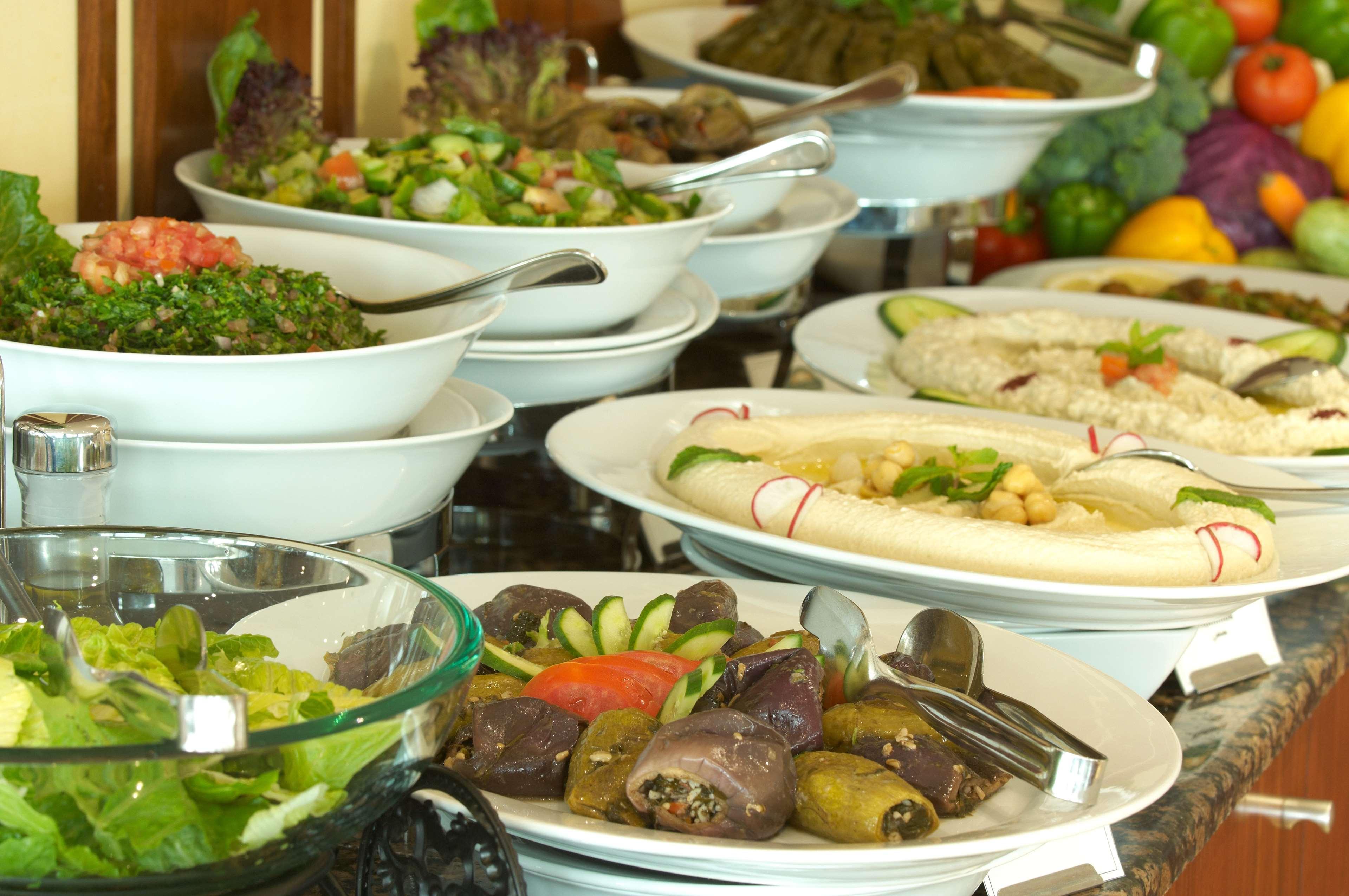 Golden Tulip Sharjah Aparthotel Εξωτερικό φωτογραφία